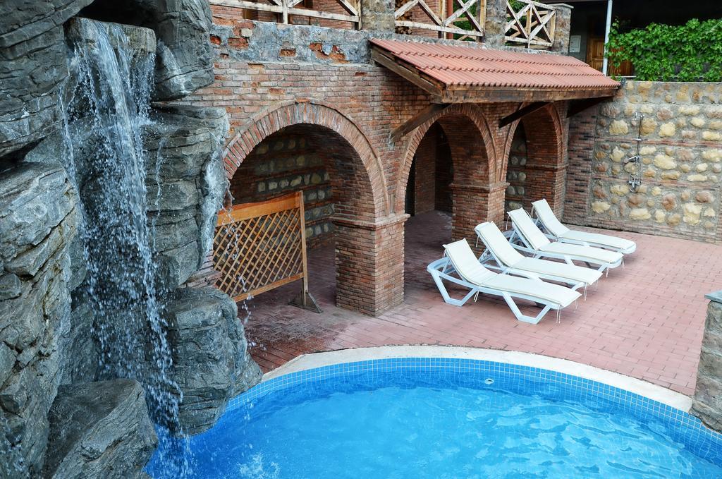 Hotel Brigitte Signagi Buitenkant foto