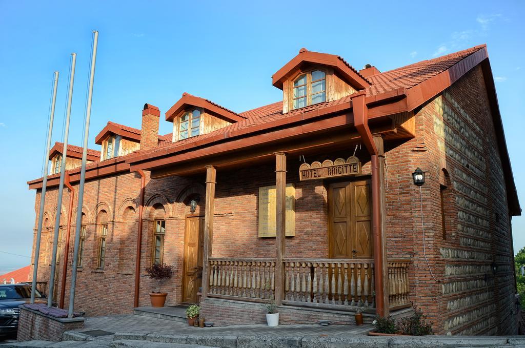 Hotel Brigitte Signagi Buitenkant foto