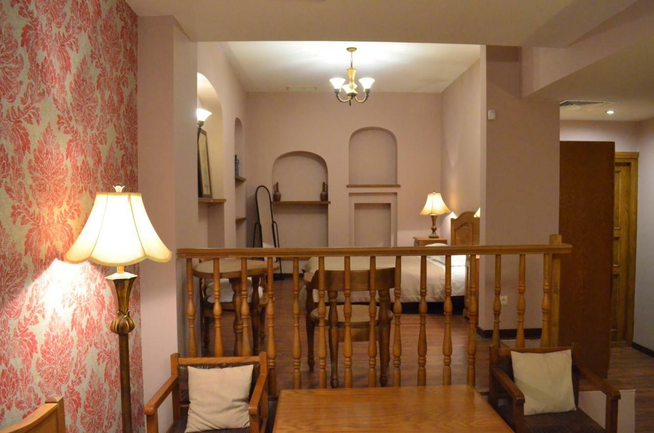 Hotel Brigitte Signagi Buitenkant foto