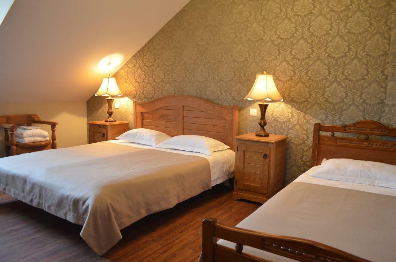 Hotel Brigitte Signagi Buitenkant foto
