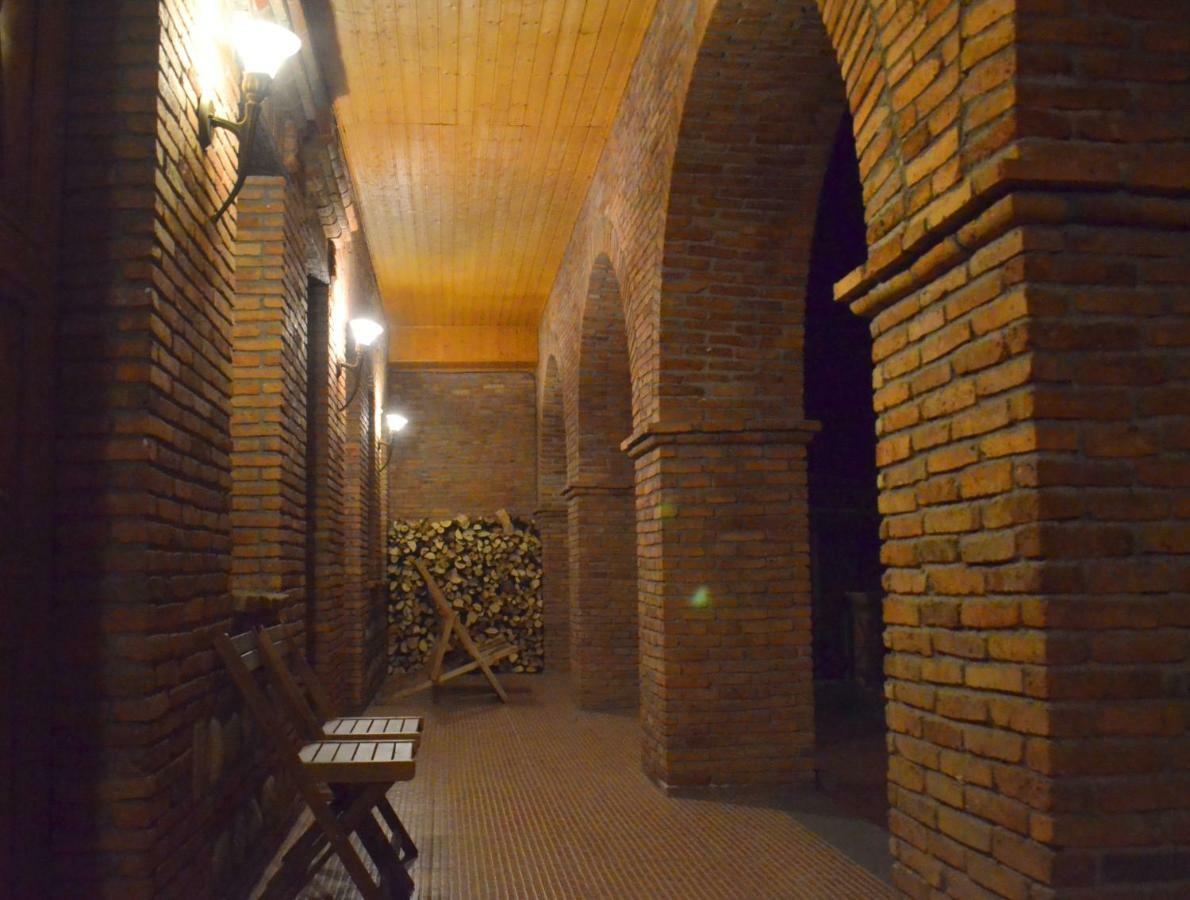 Hotel Brigitte Signagi Buitenkant foto